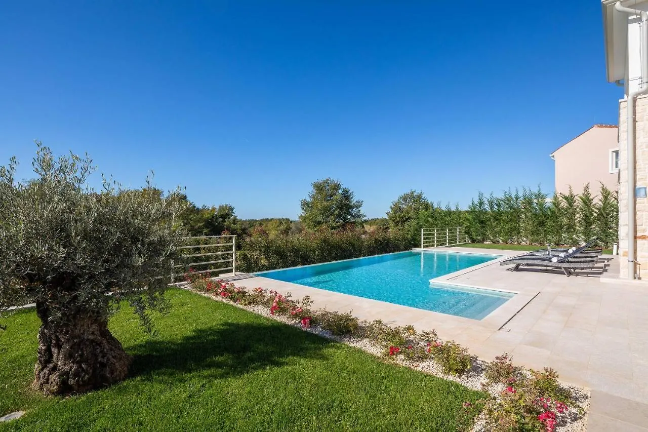 Villa Celeste By Ilc Brtonigla